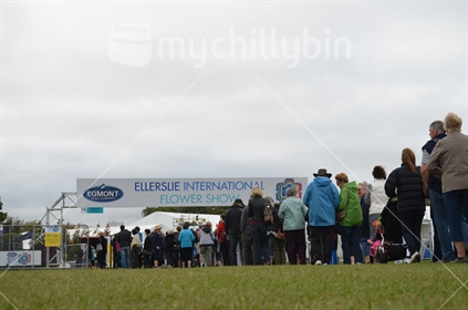 Crowds queue at the entrance to the Ellerslie International Flower Show, Christchurch 2012