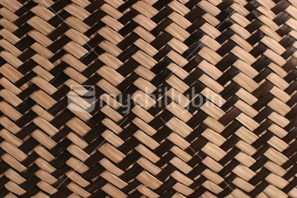 Woven flax mat