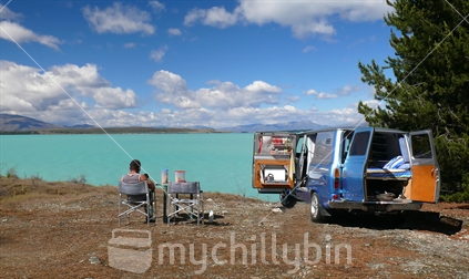 Retro campervan beside Lake Pukaki, South Island