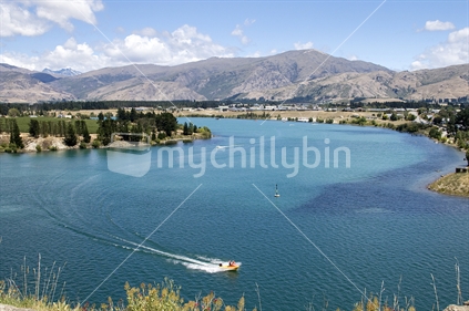 Lake Dunstan, with Cromwell in the background, South Island, New Zealand
