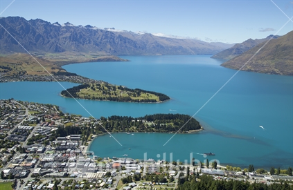 Queenstown and the Lake Wakatipu view from above