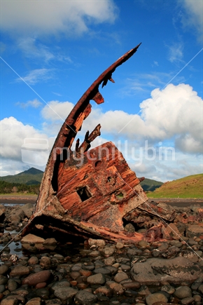 SS Gairloch Shipwreck (ran aground 5 January 1905) slowly rusts on the beach, Weld Road, New Plymouth