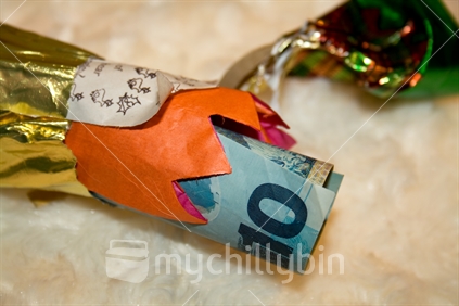 Christmas Cracker with money inside