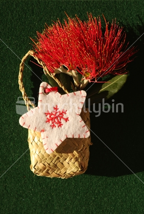 Flax bag with a Pohutukawa blossom and christmas star