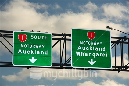 SH1 road sign, Auckland, North Island