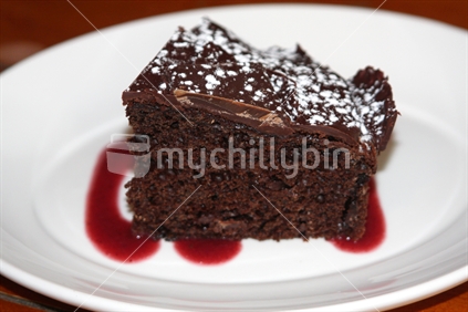 Darkbrown chocolate cake 