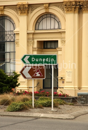 Dunedin and Southern Scenic Route sign, ; seen in Invercargill, Southland