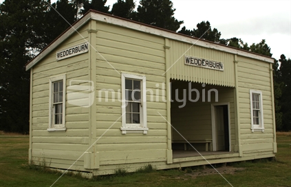 Wedderburn shed along Otago Central Rail Trail, Central Otago, South Island