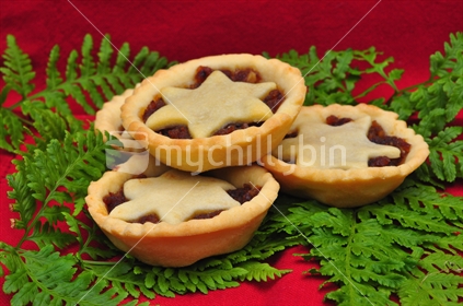 Homemade Christmas mince pies