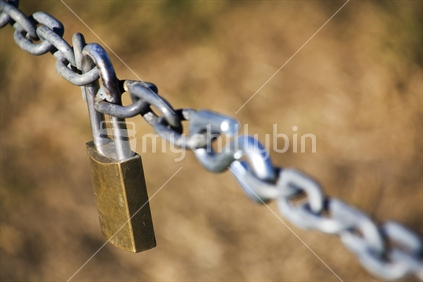 padlock & chain