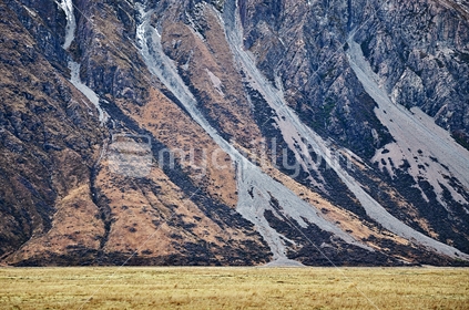 Mountain erosion patterns
