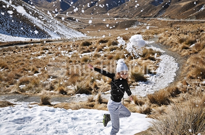 Snowball fight at Lindis Pass