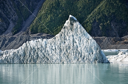 Giant Iceberg in Tasman Glacier lake