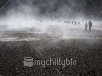 Walkers in Steam, Mount tongariro, 