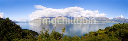 Panoramic shot of Lake Wanaka, South Island