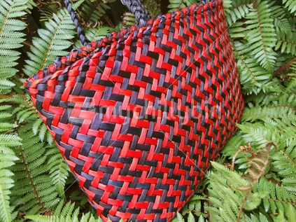 Black and red kete
