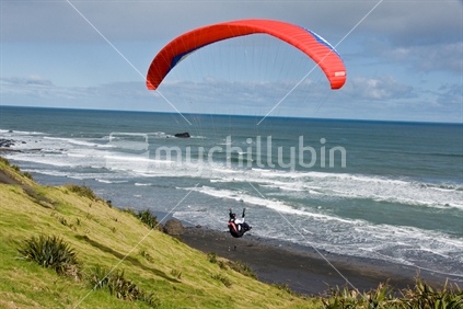 Paragliding at Maori Bay