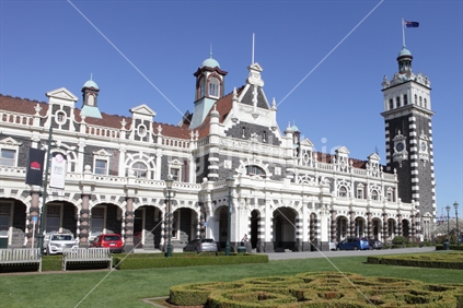 The Iconic Dunedin Railway Station and Gardens (Raised ISO) 