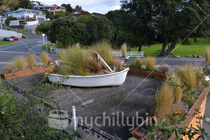 Garden art on the roof of the Paihia public convenience building.  Bay of Islands,