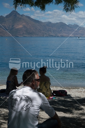 Picnic on the shores of Lake Wakitipu, Queenstown