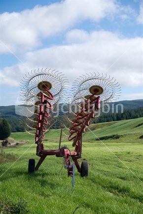 stationary hay tedders in South Otago