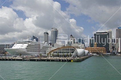 Aucklands Downtown skyline with cloud venue and Cruise ship