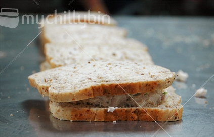 Chicken sandwich made with wholegrain bread