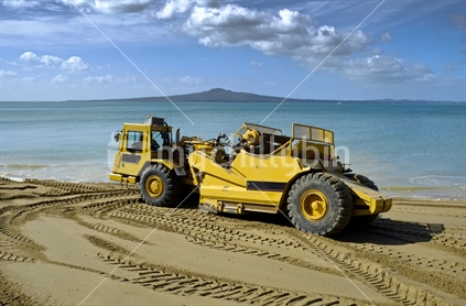 Heavy machinery resanding Kohimarama beach, Auckland