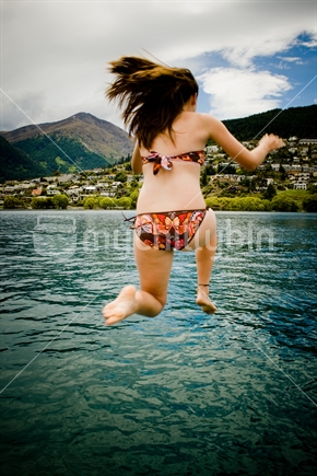 Jumping into Lake, Queenstown