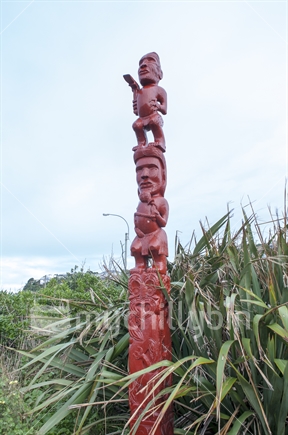 The Maori carving at Island Bay, a pouwhenua or carved post by master carver Rangi Hetet