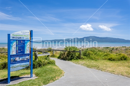 At one of the access points to Paraparaumu Beach, an information sign provides information about the coast, the beach and Kapiti Island