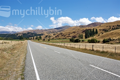 Going along a section of the Cardrona road to Queenstown