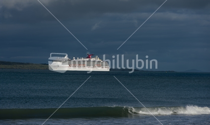 Cruise ship and a single wave in the Hauraki Gulf