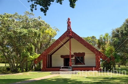 The carved meeting house in ground of Waitangi Treaty House
