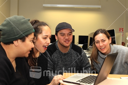 Group of Maori university students in technology classroom