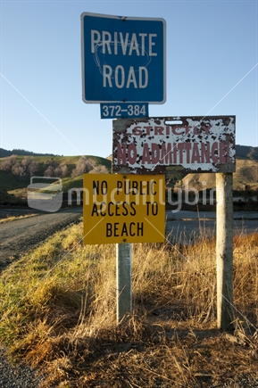 Private land signs, Delaware Bay, Nelson