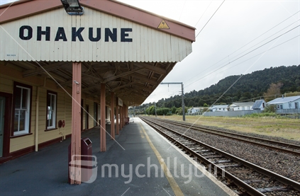 The historic Ohakune railway station platform, no one in sight (raised ISO)