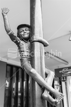 Sculpture of a young boy in Napiers city centre