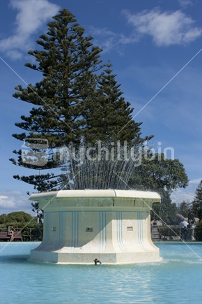 Marine parade, Napier, the Tom Parker fountain on a sunny day, 
