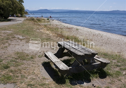 Picnic table on the shore of lake Taupo